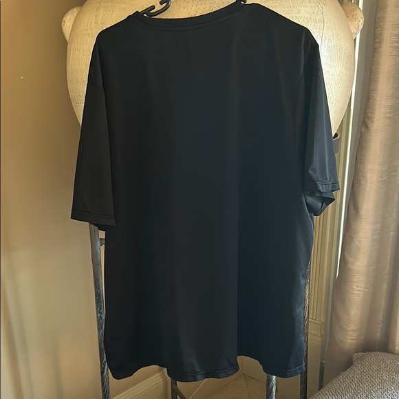 Black Athletic Men's Shirt - Picture 5 of 5